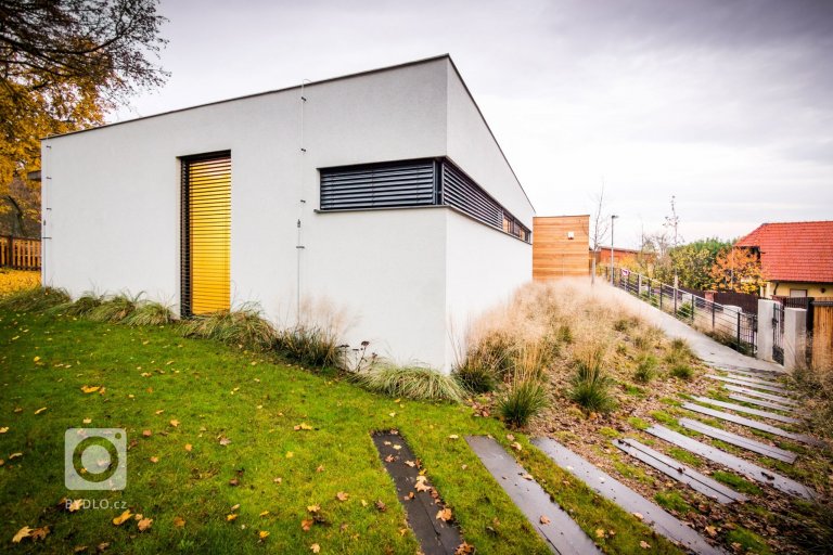 add picture to album