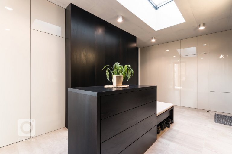 add picture to album