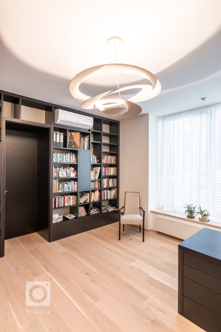 add picture to album