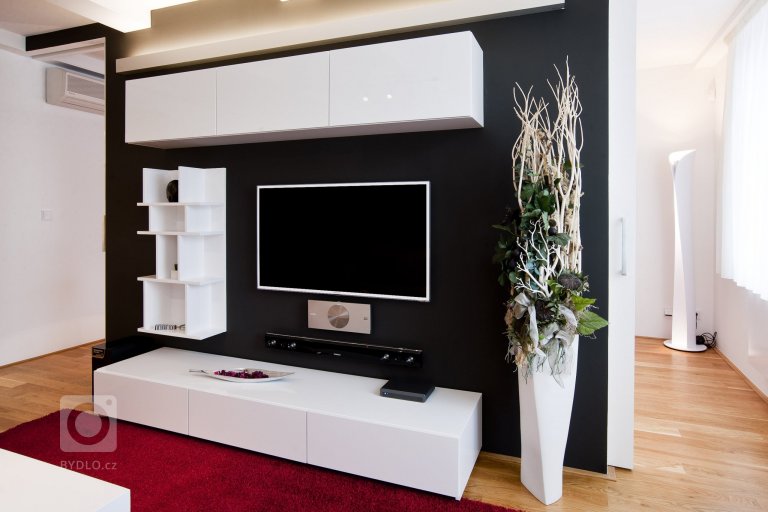 add picture to album