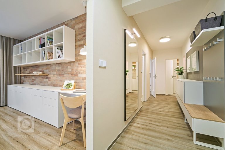 add picture to album