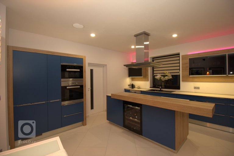 add picture to album