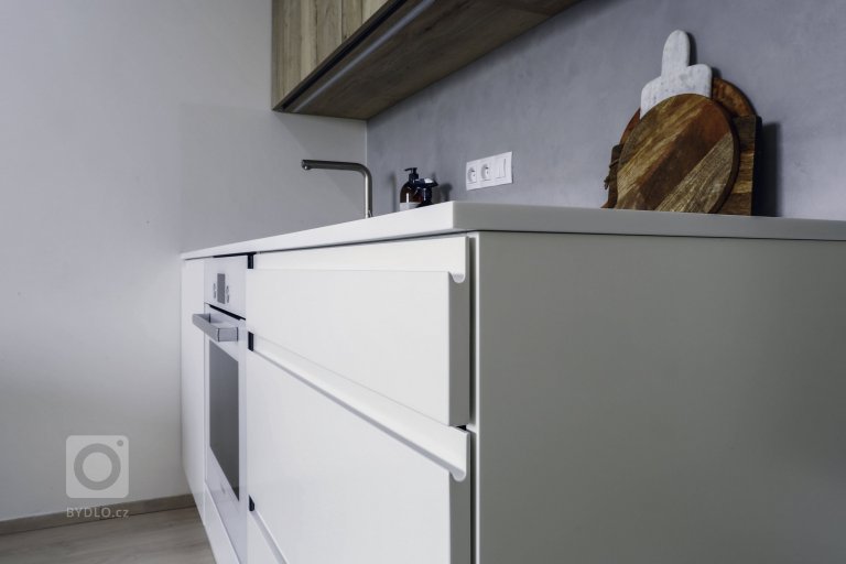 add picture to album