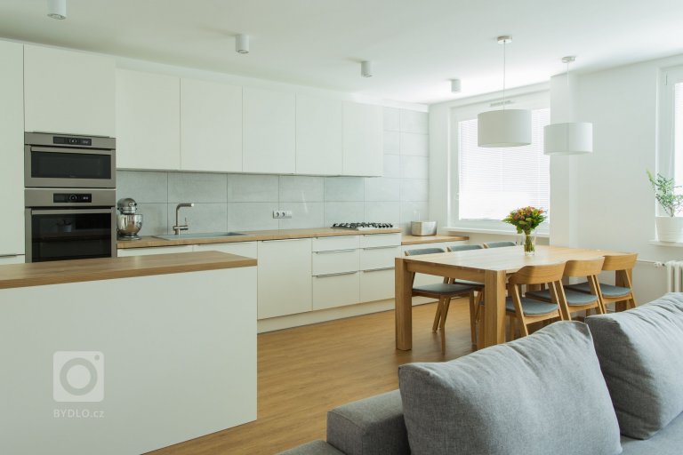 add picture to album