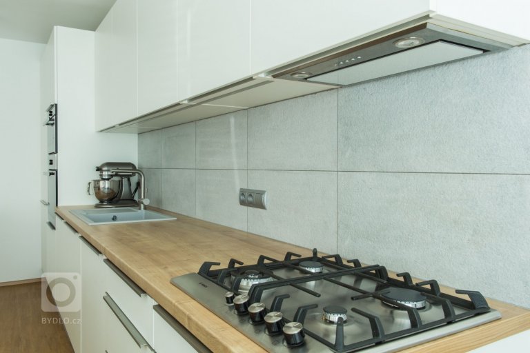 add picture to album