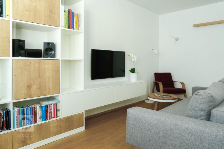 add picture to album