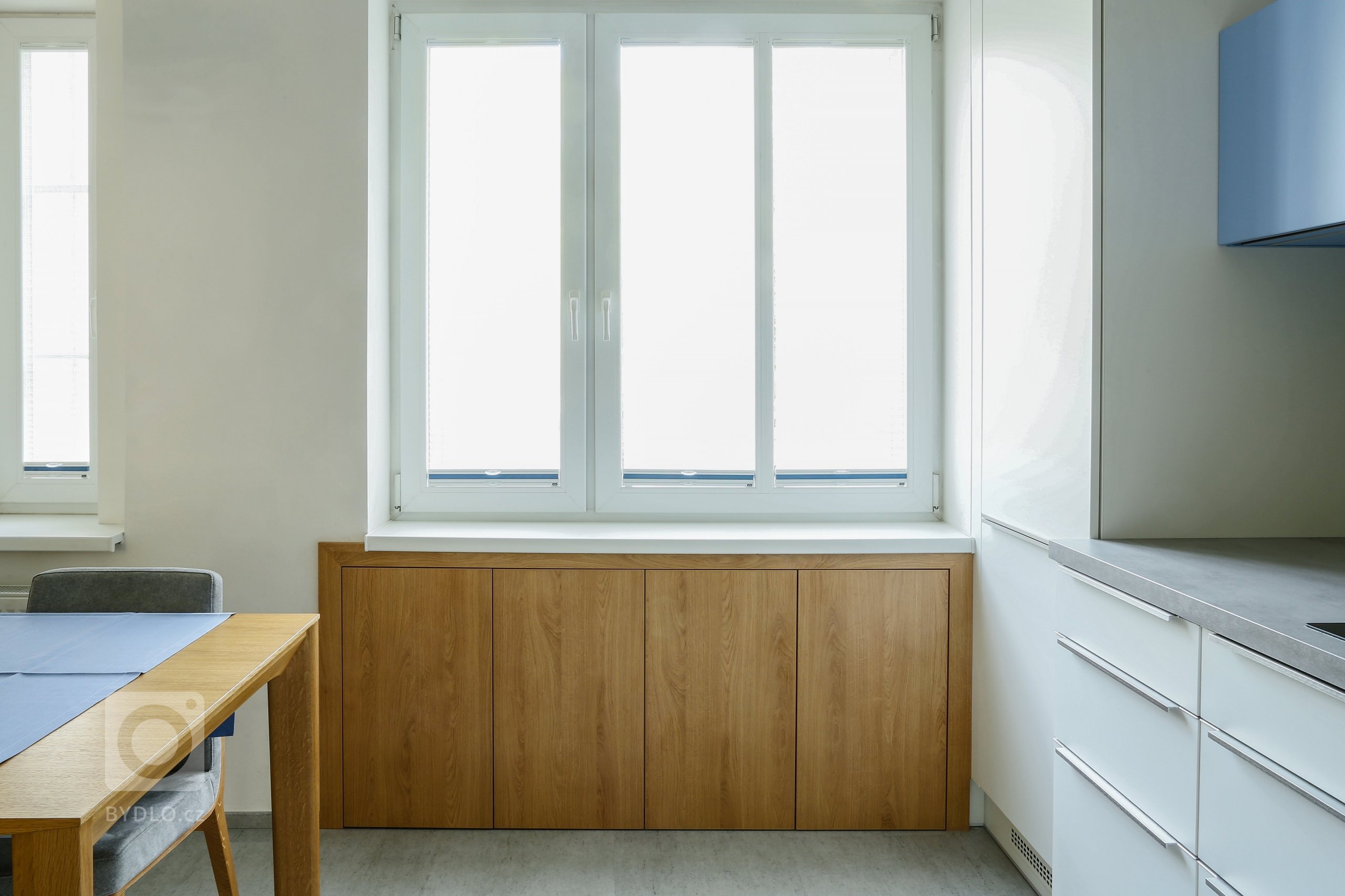 Rekonstrukci téhle kuchyně jsme vzali doslova od podlahy. Prostor celkově prokoukl i díky barvám a použitým materiálům. Opticky tomu nejvíce pomohla dominantní…