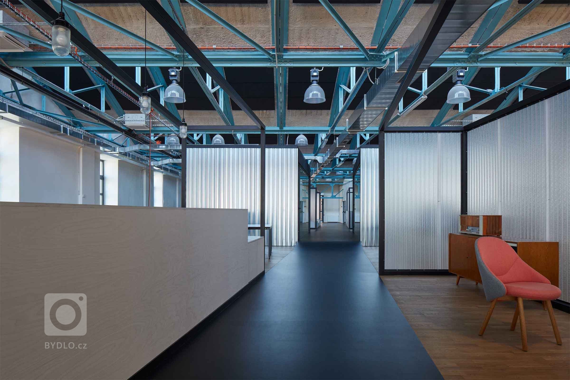 Ocenění Kanceláře roku 2018


Jak skloubit německou preciznost a českou živelnost? Nové administrativní prostory pro pražskou pobočku jedné z největších…