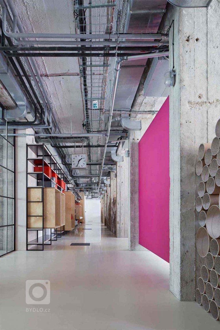 add picture to album