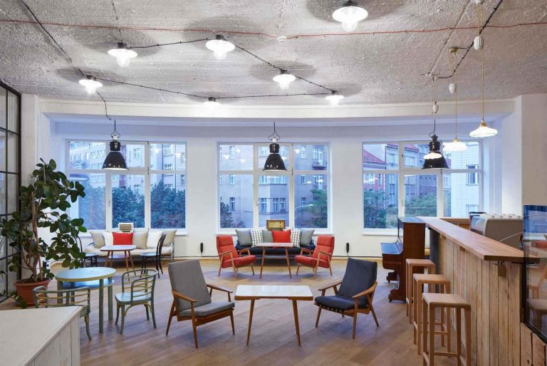 Ocenění Kanceláře roku 2017

Přestěhovat za pouhé tři měsíce komunikační agenturu Czech Promotion ze slavné Winternitzovy vily do nerekonstruovaných prostor…