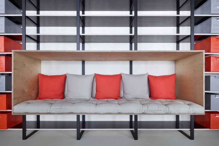 Ocenění Kanceláře roku 2017

Přestěhovat za pouhé tři měsíce komunikační agenturu Czech Promotion ze slavné Winternitzovy vily do nerekonstruovaných prostor…