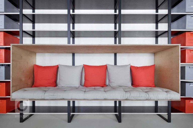 add picture to album