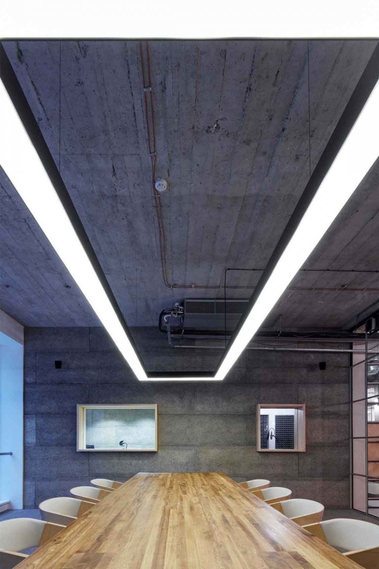 Ocenění Kanceláře roku 2017

Přestěhovat za pouhé tři měsíce komunikační agenturu Czech Promotion ze slavné Winternitzovy vily do nerekonstruovaných prostor…