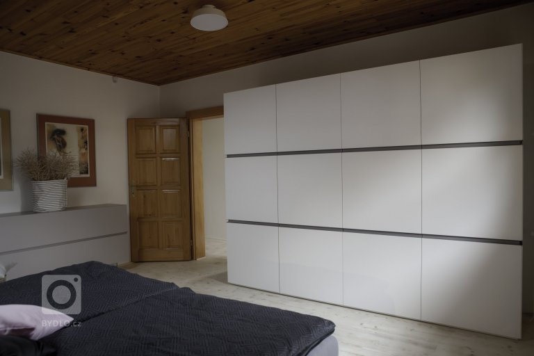 add picture to album