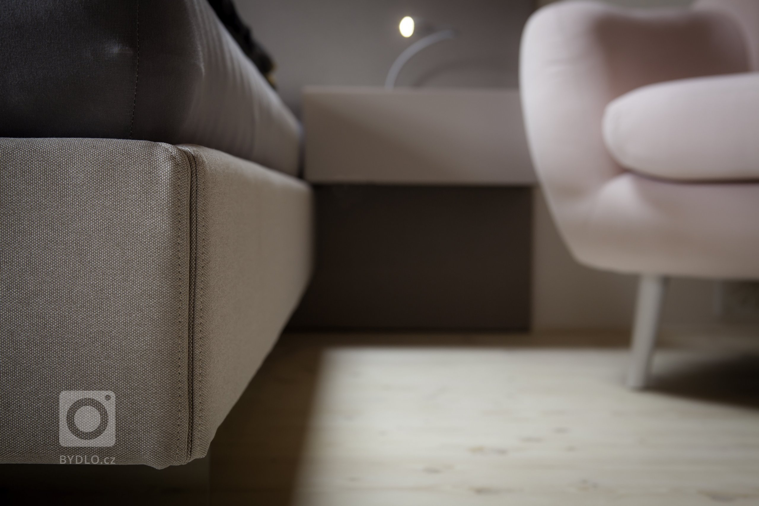 Vše začalo požadavkem na nábytek do koupelny. Nakonec LE BON navrhl a realizoval kompletní interiér. Protože v tomto domě byla už řada prvků, jako podlahy,…