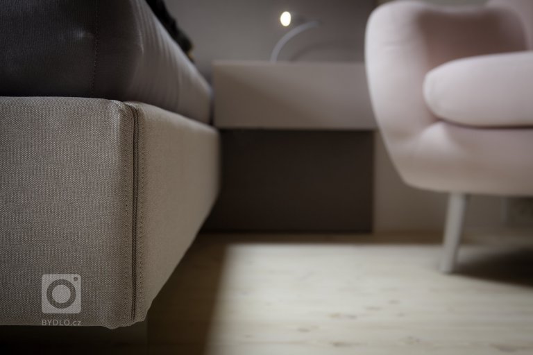 add picture to album