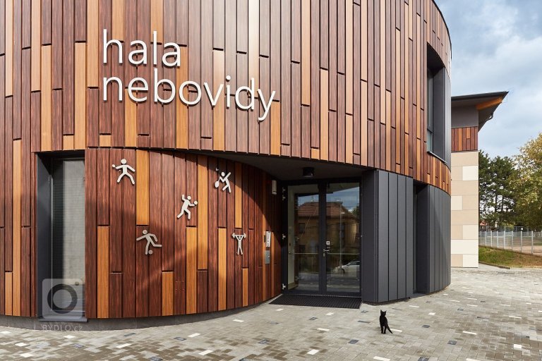 add picture to album