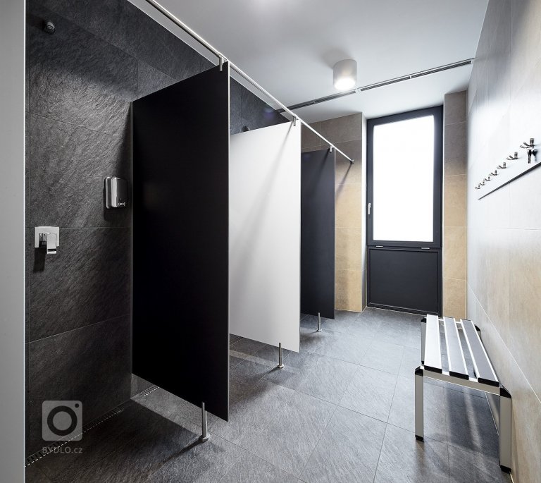 add picture to album