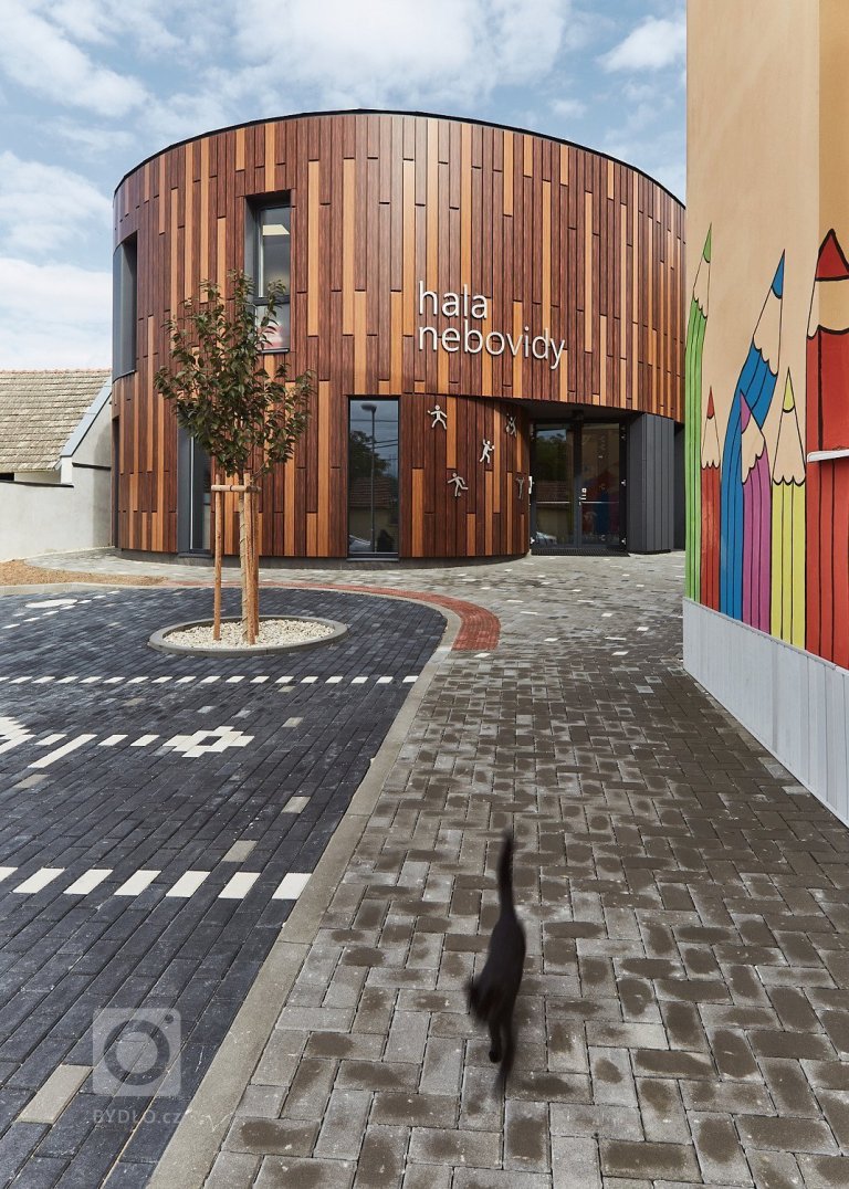 add picture to album