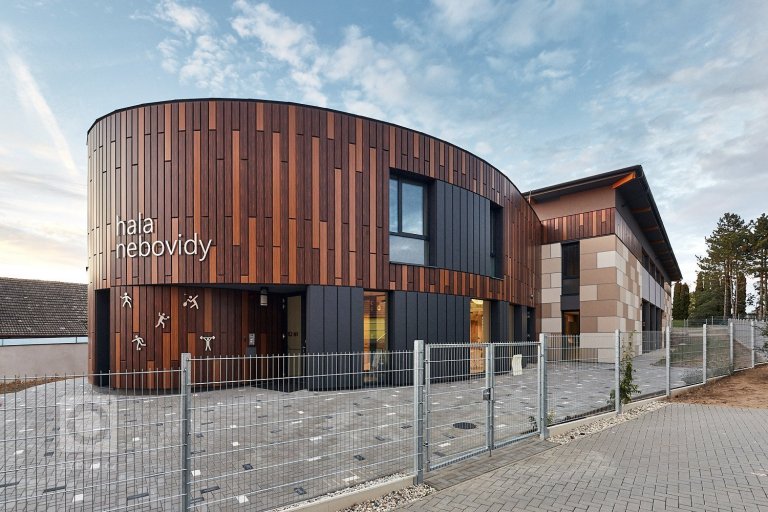 add picture to album