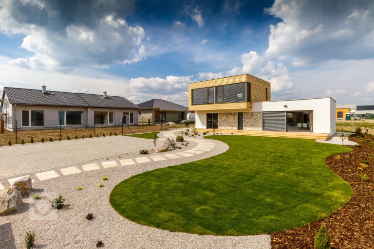 add picture to album