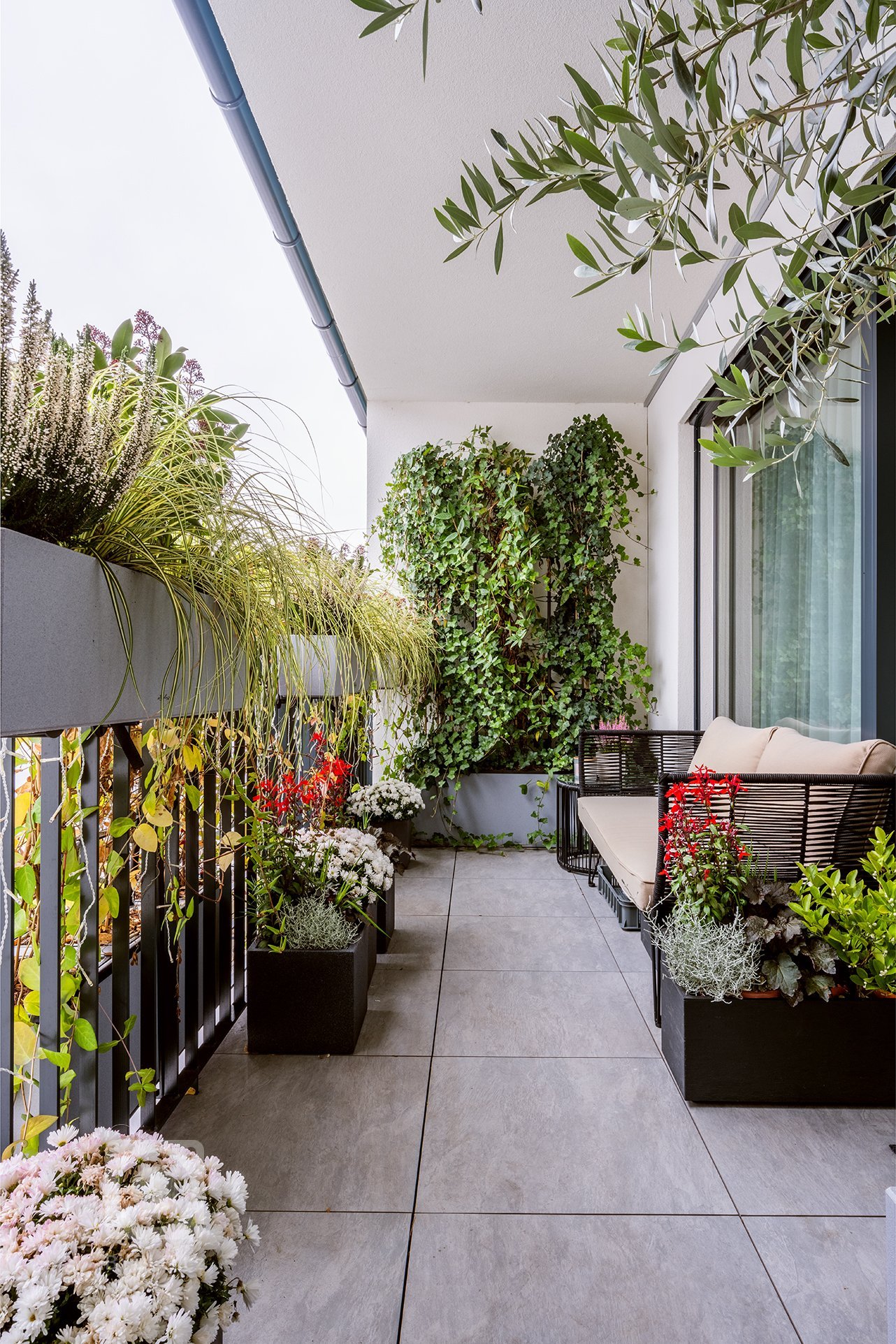 Jedinenčá realizace celého bytu v samotném centru Zlín. Cílem bylo sladit veškére materiály v jedno a nenechat se ovlivnit, tím že to nejde.&nbsp;
