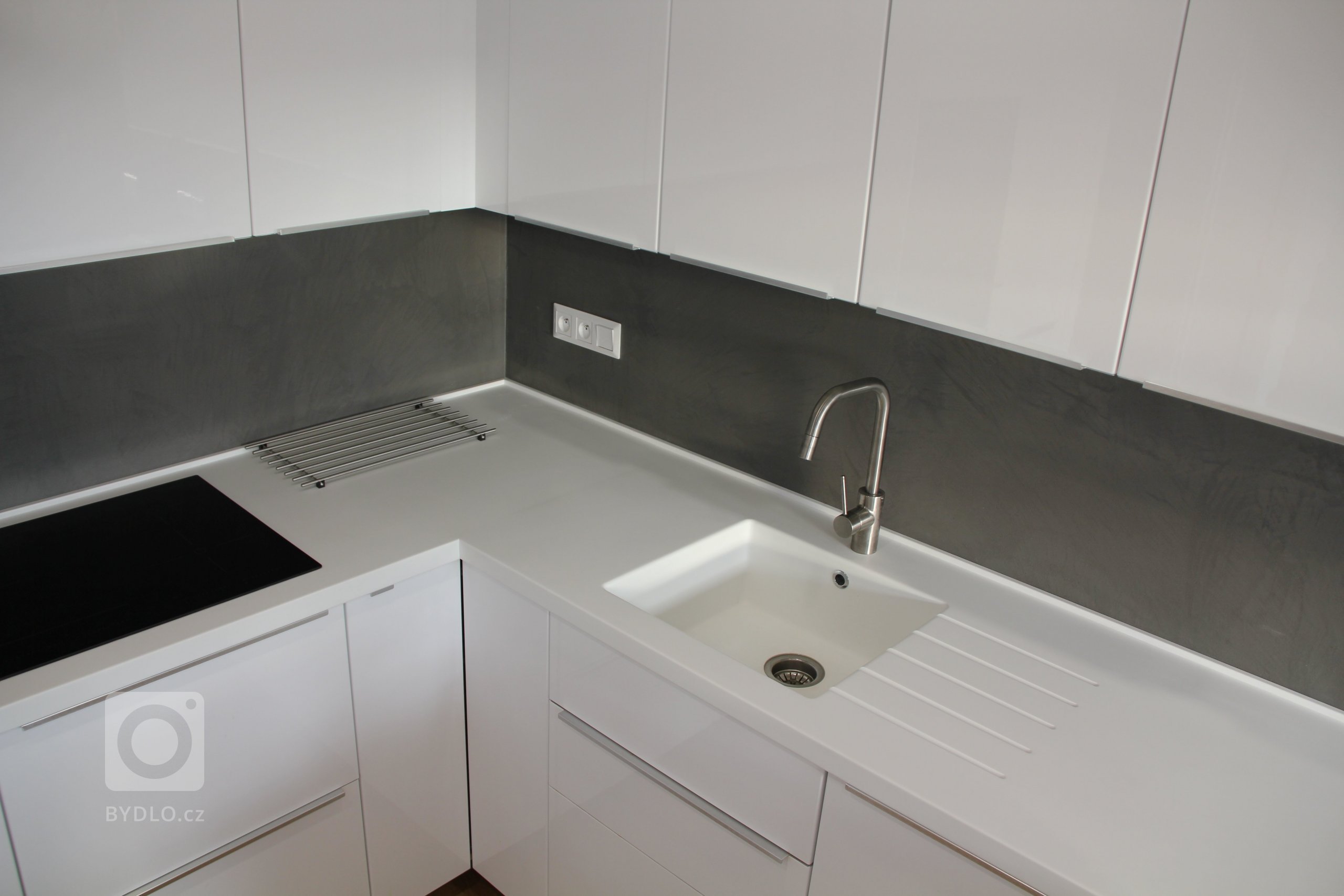 Interiér pro mladý pár v kombinaci dřevo - beton

&nbsp;

-Akce: Rodinný dům Liberec

-Realizace betonových povrchů, vinylové krytiny, dveří, schodiště a…