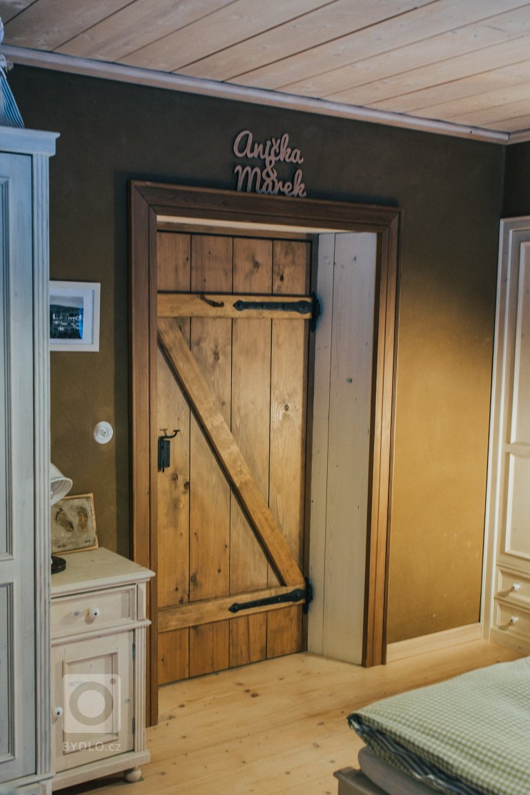 Rekonstrukce 280let staré chalupy pod památnou lípou. Dům byl znehodnocen opravou v 70tých letech a bylo nutno provést kompletní zásah do konstrukcí, výměnu…