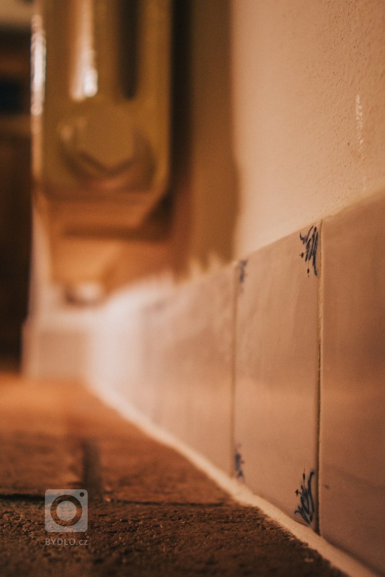 Rekonstrukce 280let staré chalupy pod památnou lípou. Dům byl znehodnocen opravou v 70tých letech a bylo nutno provést kompletní zásah do konstrukcí, výměnu…