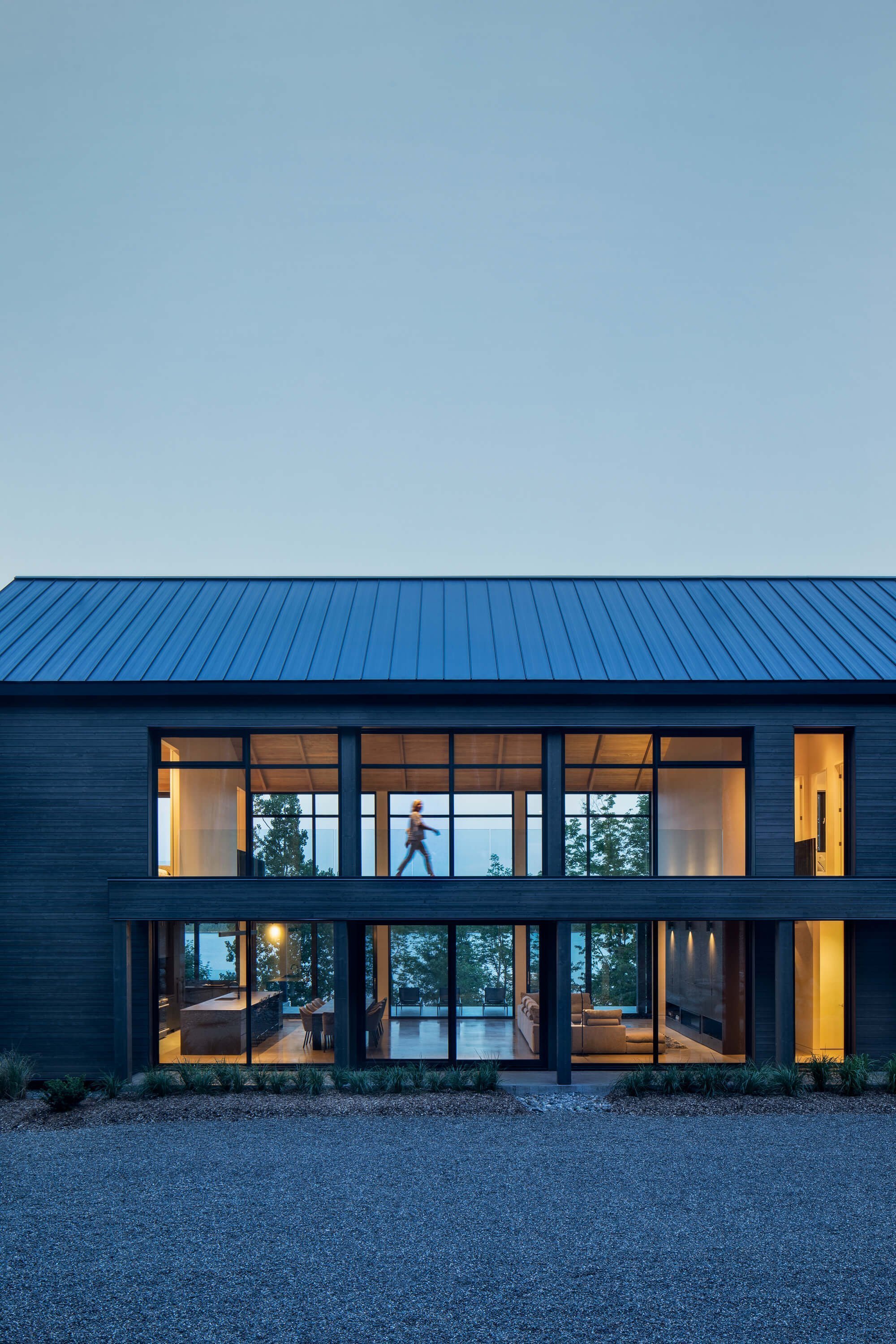 Dům uprostřed kanadské přírody