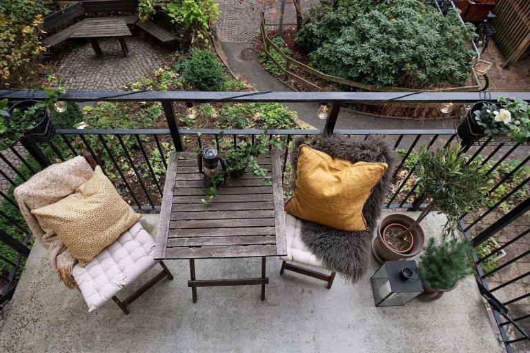 Jak vyzdobit balkon ve městě?