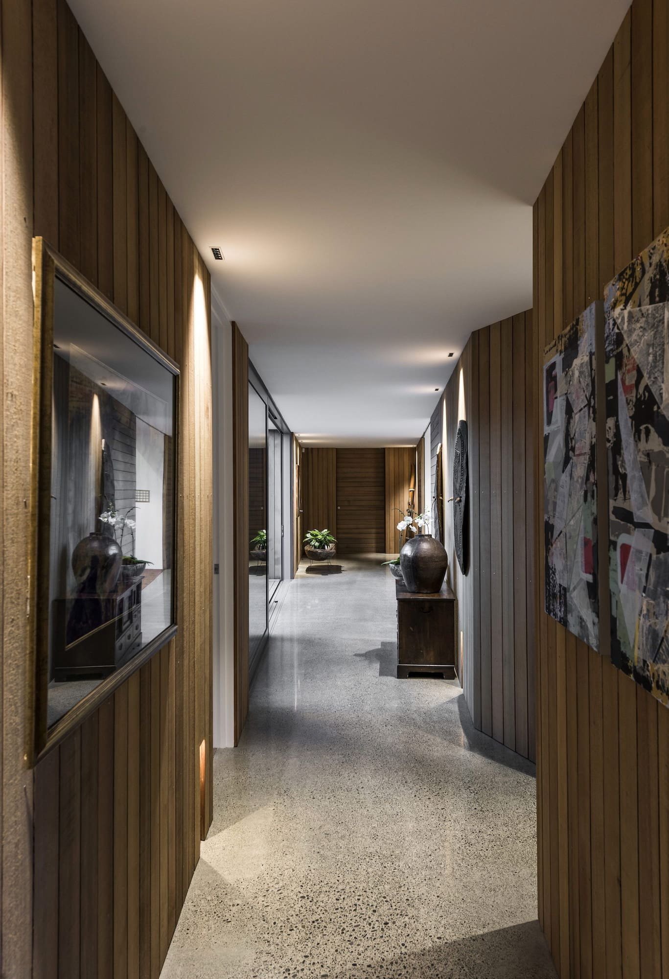 Po rekonstrukci vznikla moderní stodola obložená cedrem