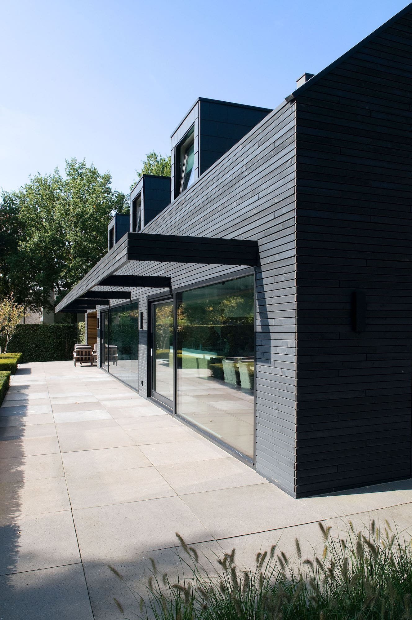 Venkovský dům s minimalistickým interiérem