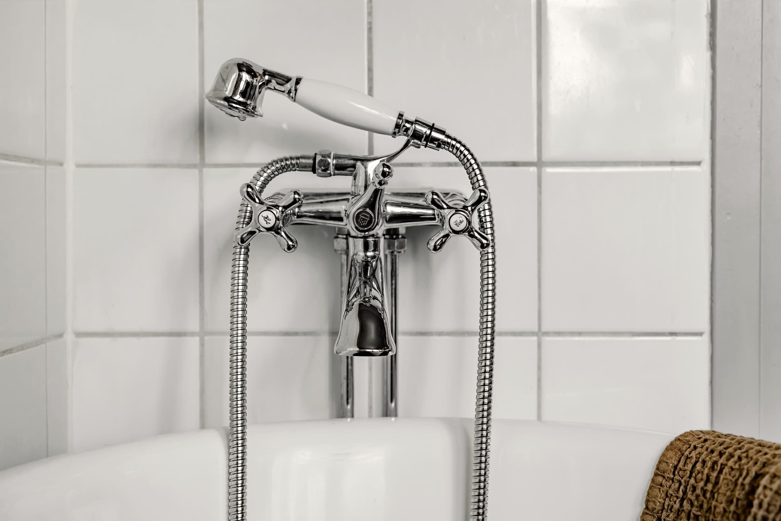 Zemité barvy a přírodní materiály interiéru sluší