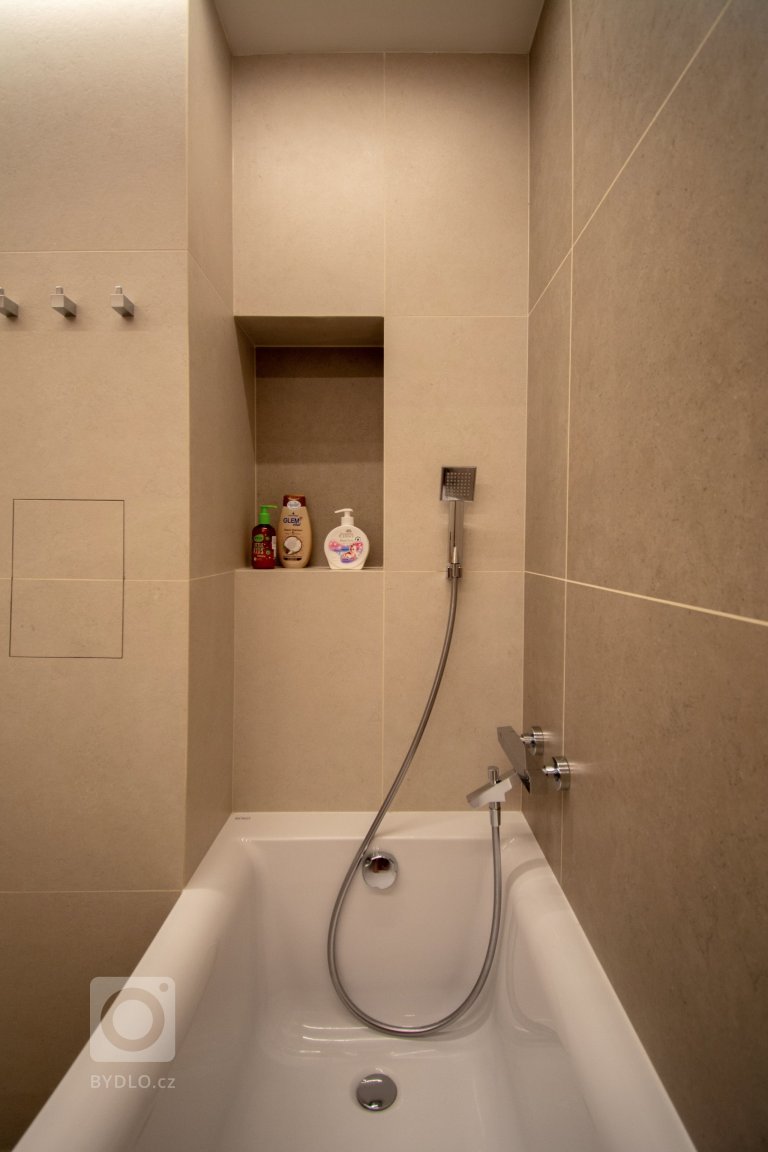 add picture to album