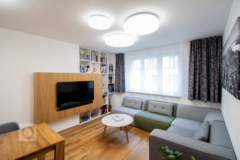 add picture to album