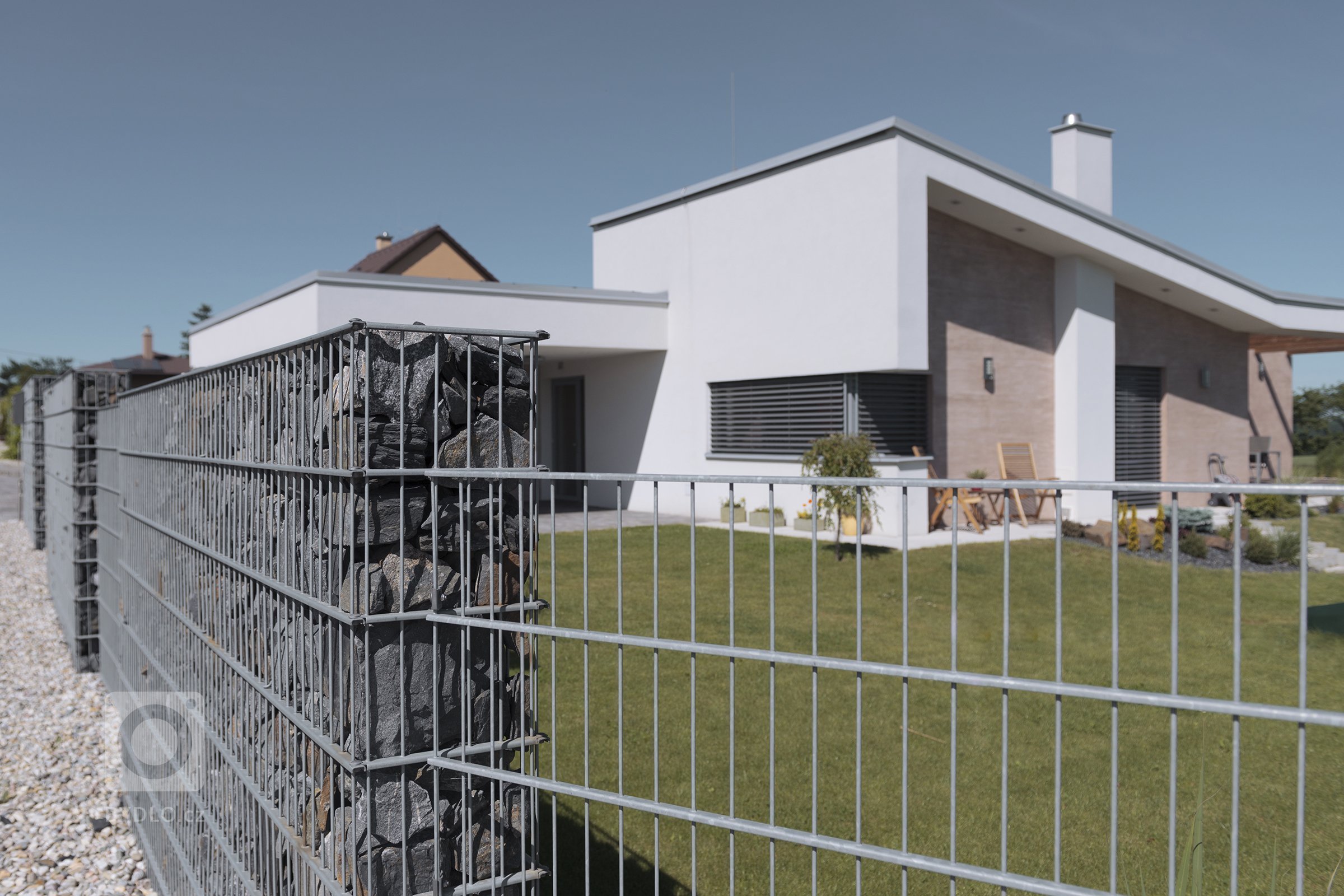 Netradiční dům -&nbsp;netradiční&nbsp;plot

Když zadáte dům&nbsp;architektům v Master Design, můžete čekat,&nbsp;že to bude pecka. Žádná tuctovka. A když…