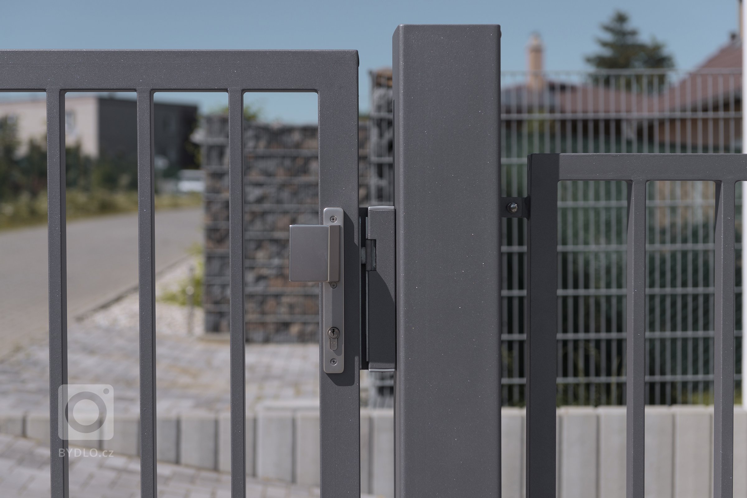 Netradiční dům -&nbsp;netradiční&nbsp;plot

Když zadáte dům&nbsp;architektům v Master Design, můžete čekat,&nbsp;že to bude pecka. Žádná tuctovka. A když…