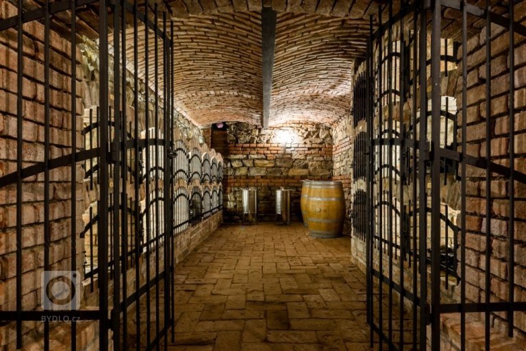 add picture to album