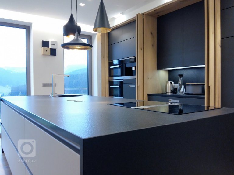 add picture to album