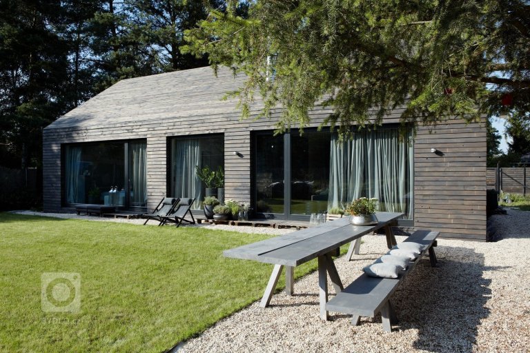 add picture to album