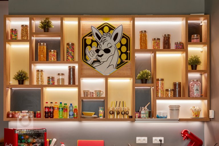 add picture to album