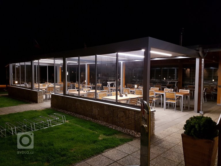 add picture to album