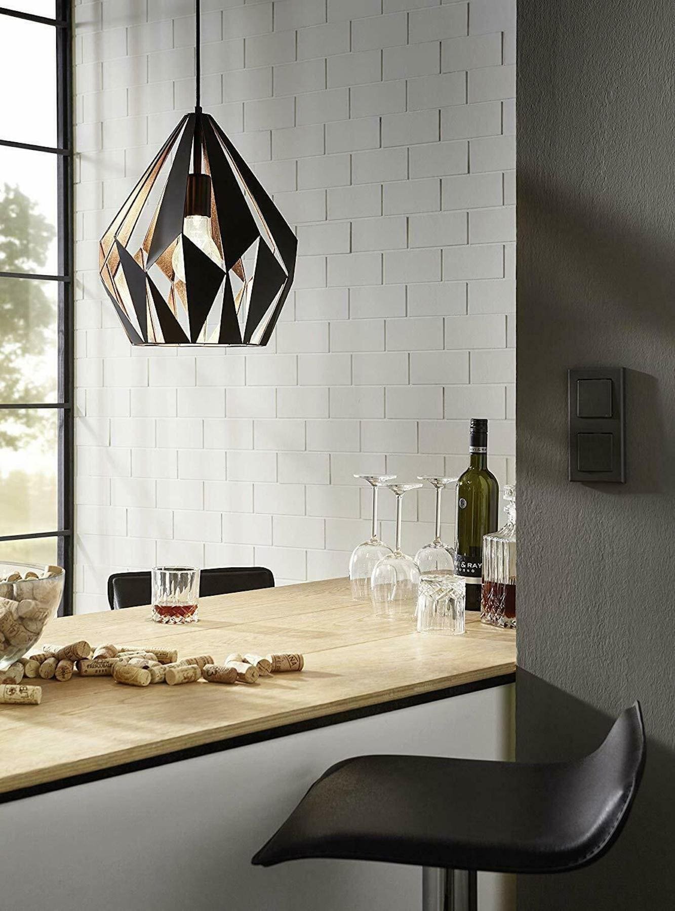 Ověřené tipy, jak vybrat lustr do kuchyně a obýváku