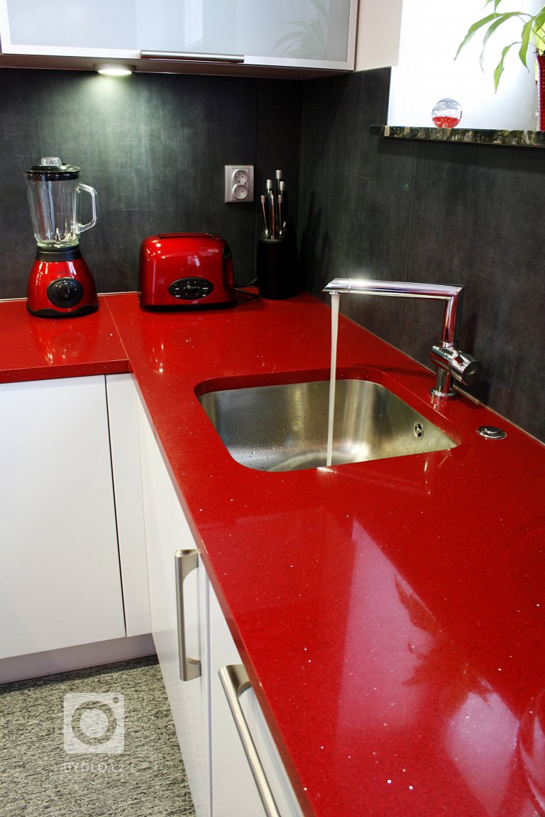 add picture to album