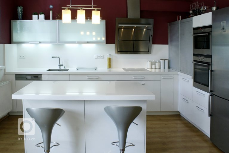 add picture to album