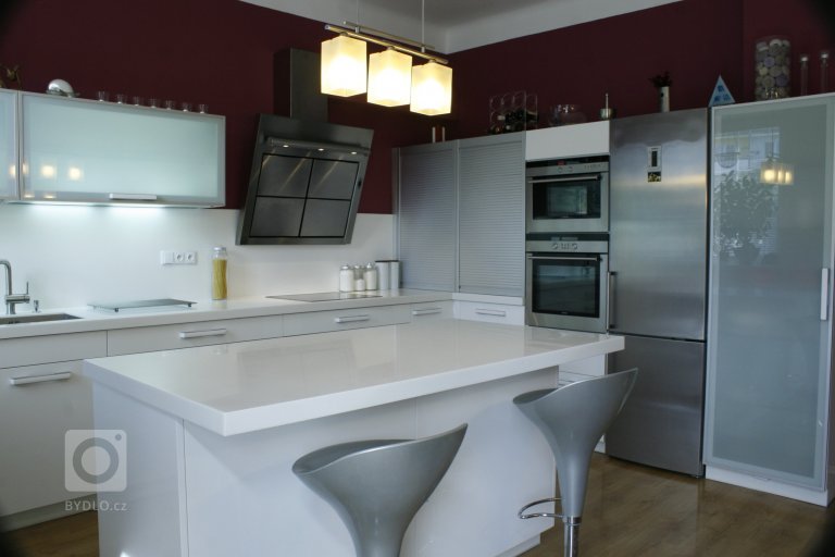Kuchyně vysoký lesk