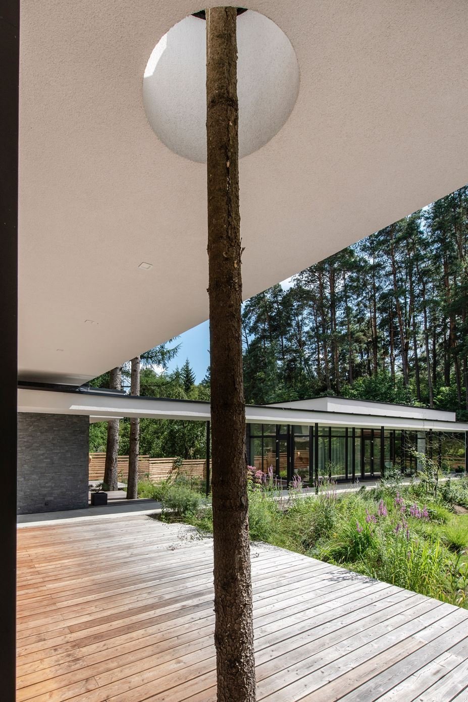 Dům s unikátním přemostěním „Bridge house“