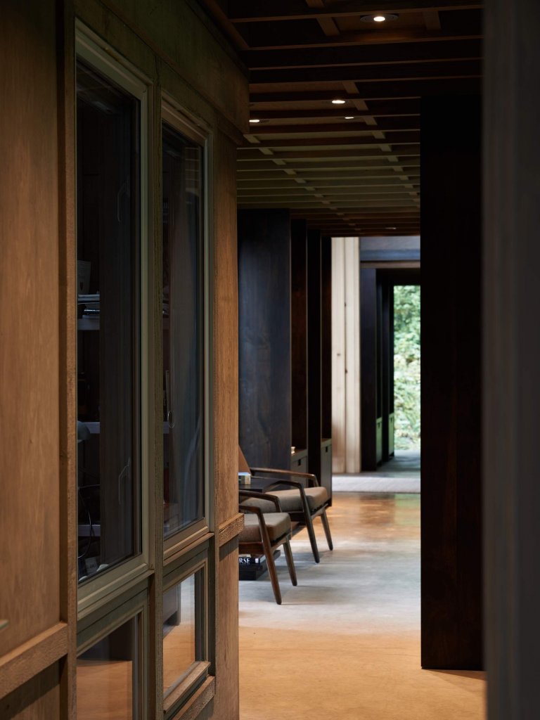 Domov uprostřed lesa budoval přes 60 let