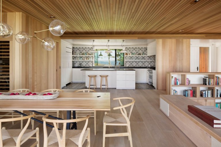 Dům s bazénem na pláži